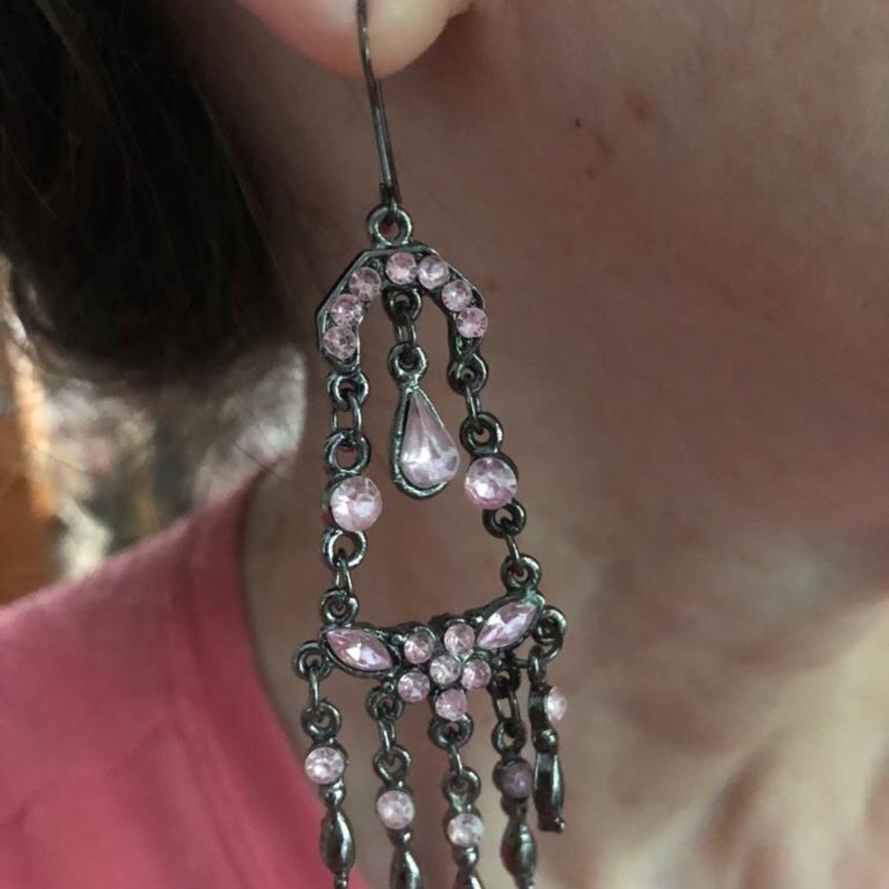Beautiful earrings - Picture 2 of 3